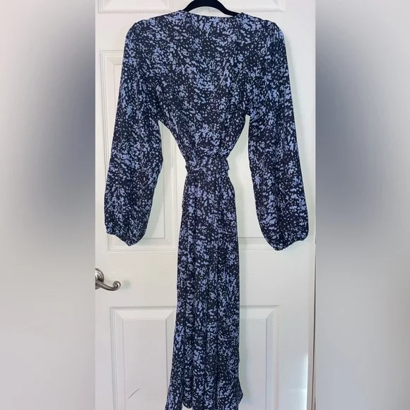 LC Lauren Conrad Charcoal and Blue Longsleeve Patterned Dress - Picture 2 of 4